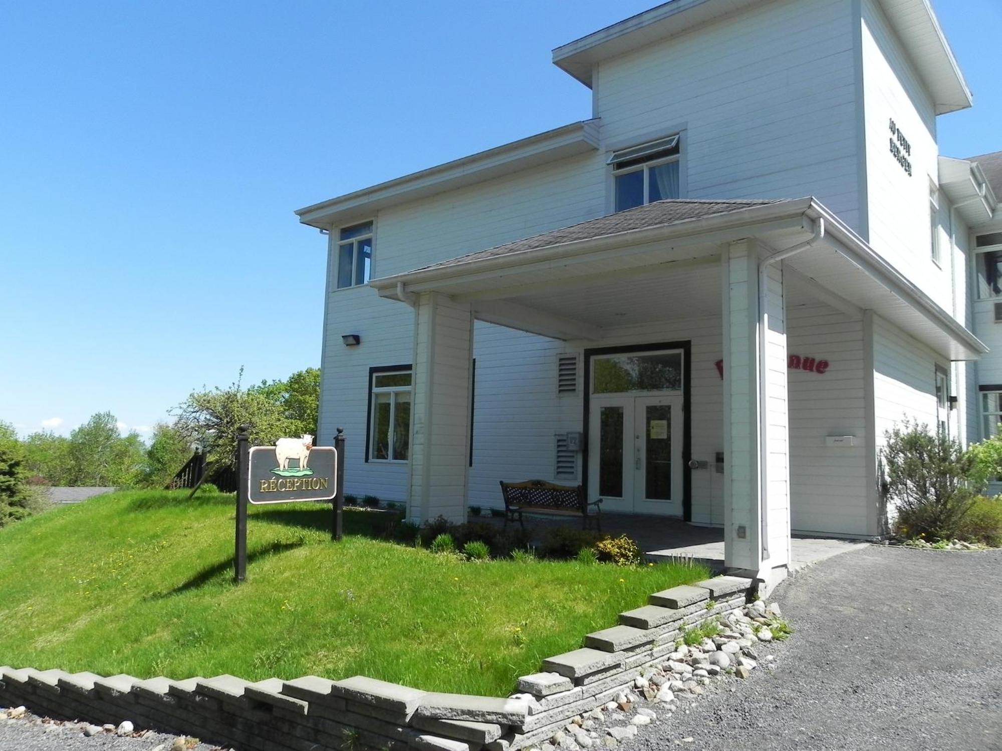 Hotel Au Petit Berger La Malbaie Eksteriør billede