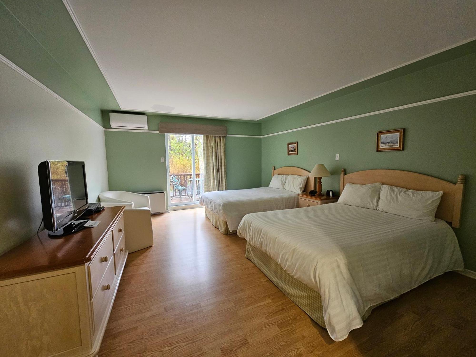 Hotel Au Petit Berger La Malbaie Eksteriør billede