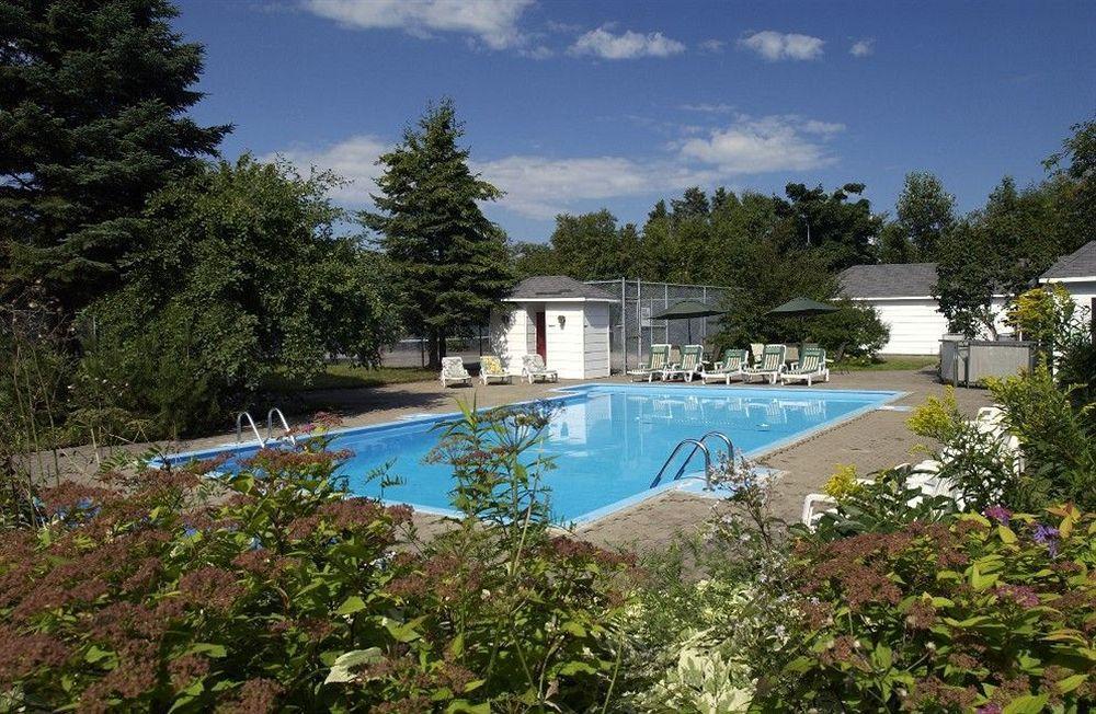 Hotel Au Petit Berger La Malbaie Eksteriør billede