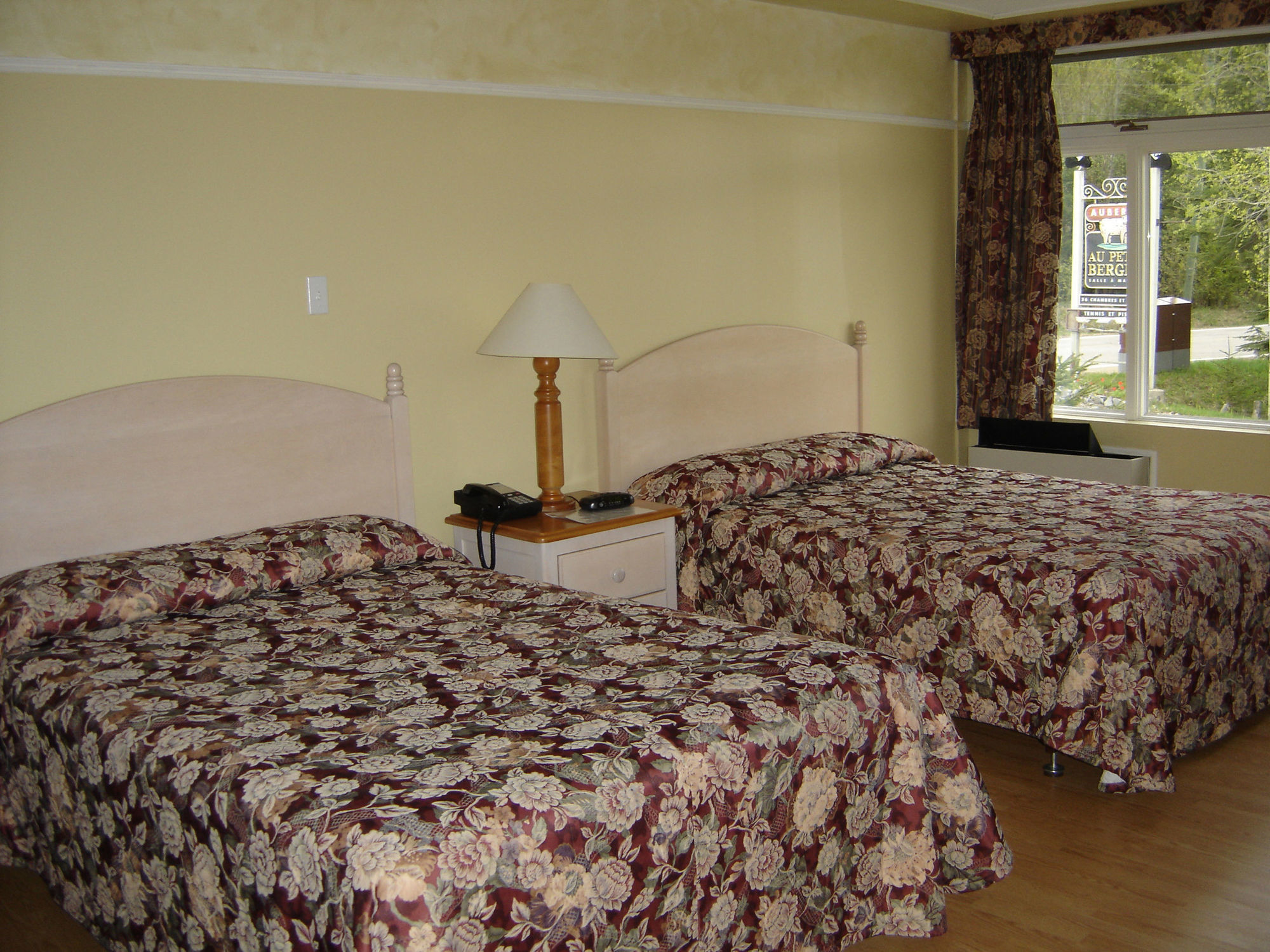 Hotel Au Petit Berger La Malbaie Eksteriør billede