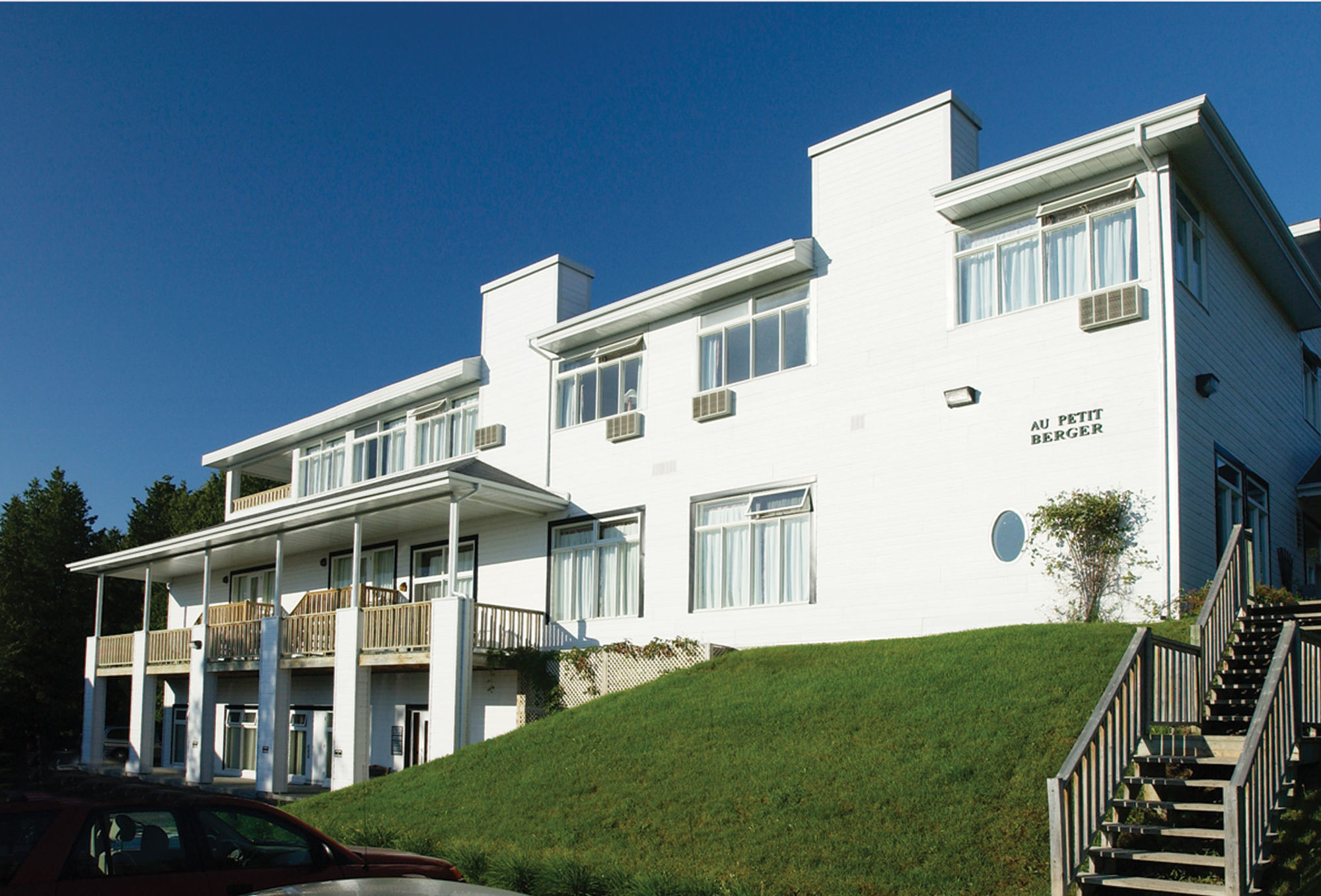 Hotel Au Petit Berger La Malbaie Eksteriør billede