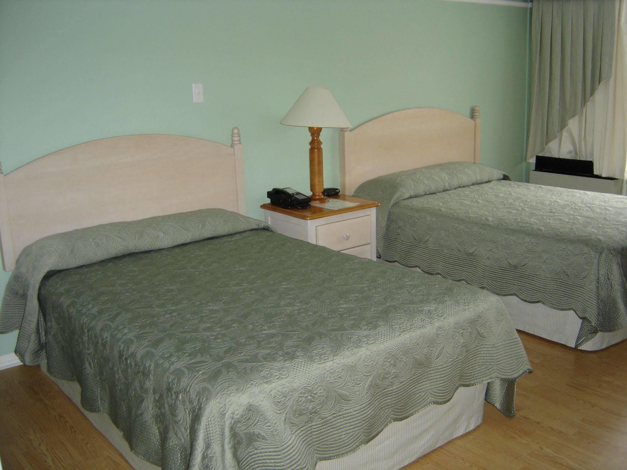 Hotel Au Petit Berger La Malbaie Eksteriør billede